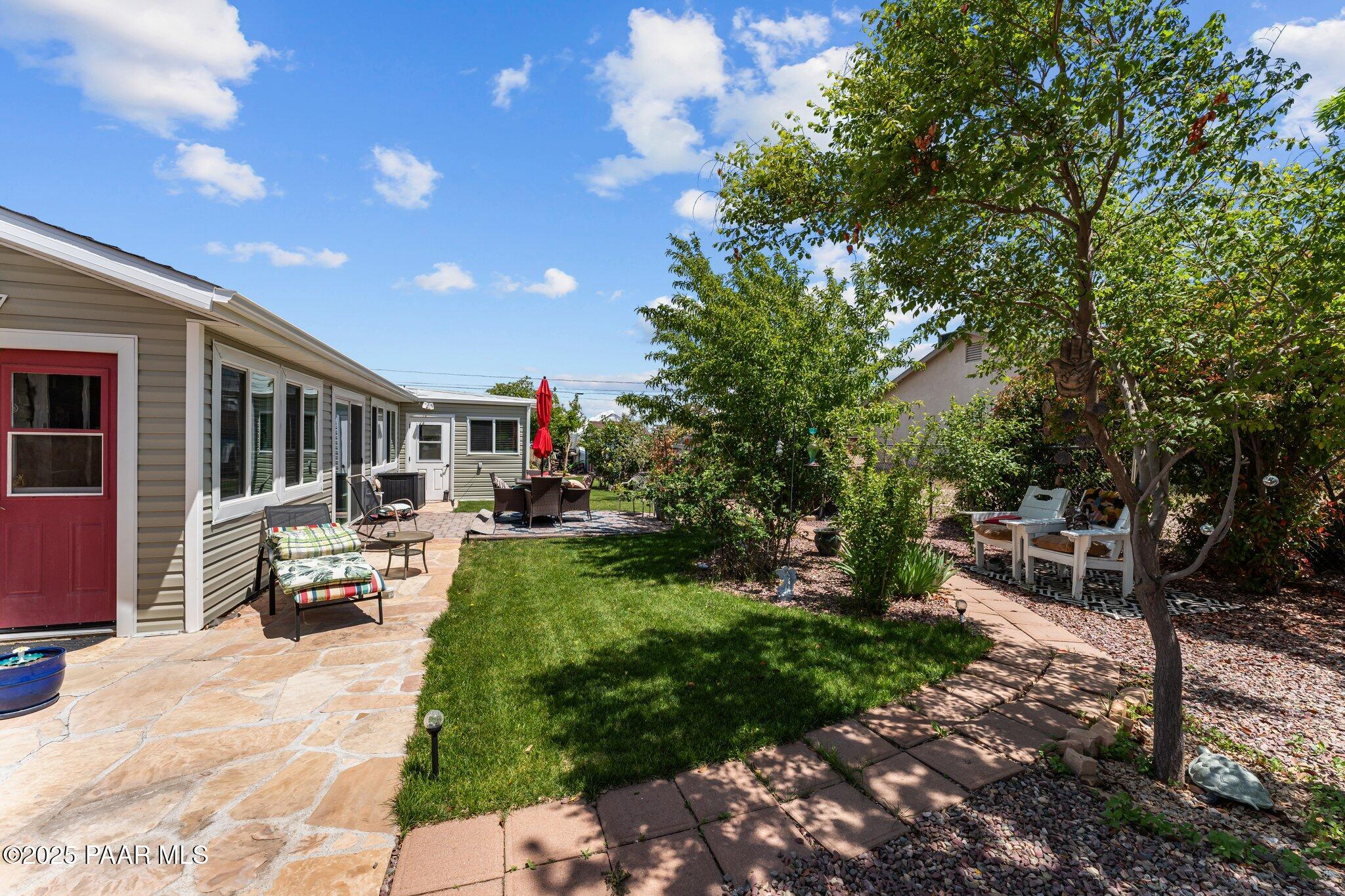 3161 N Valley View Drive