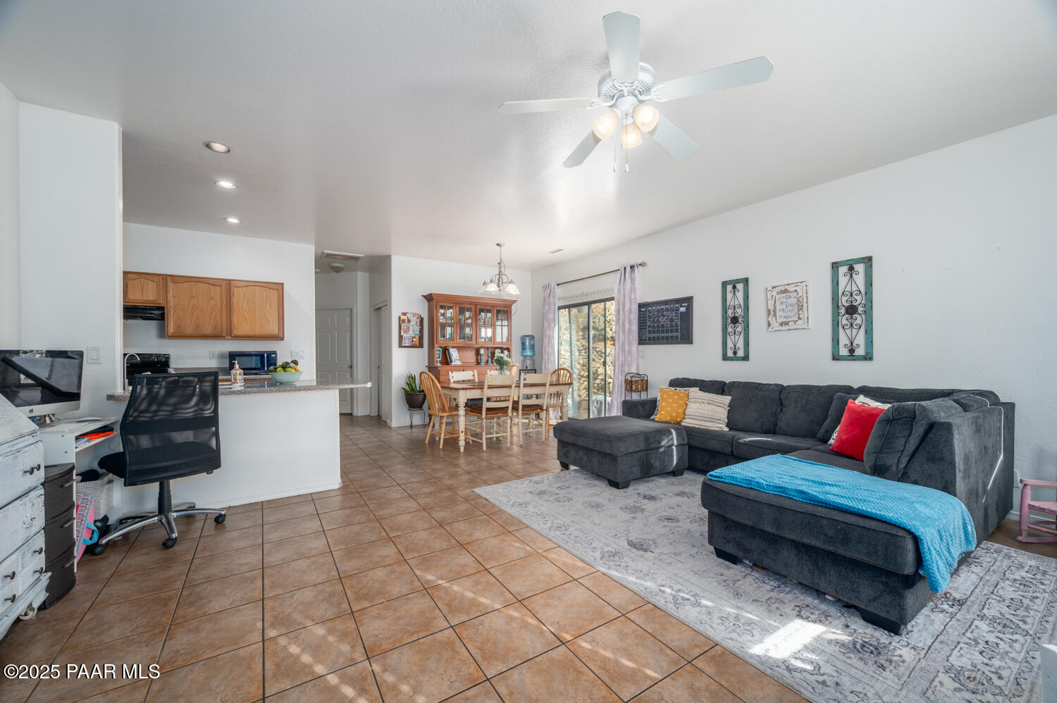 9820 E Lakeshore Drive