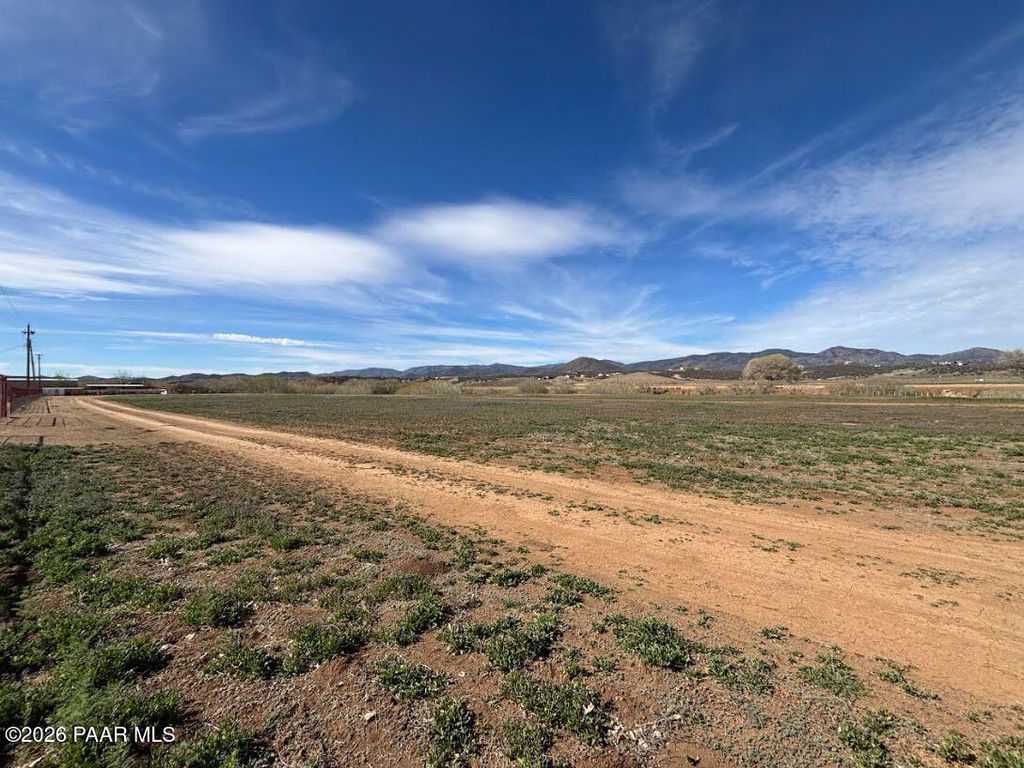 Photo of 13408 E No No Lane, Dewey-Humboldt, AZ 86327 (MLS # 1080319)
