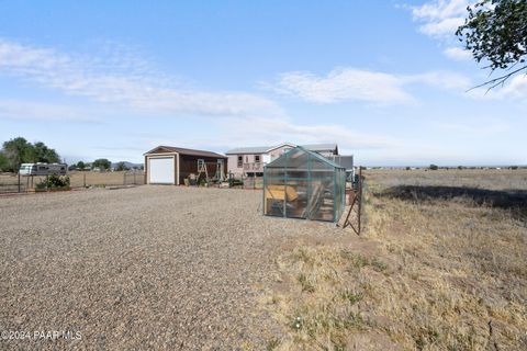 A home in Paulden