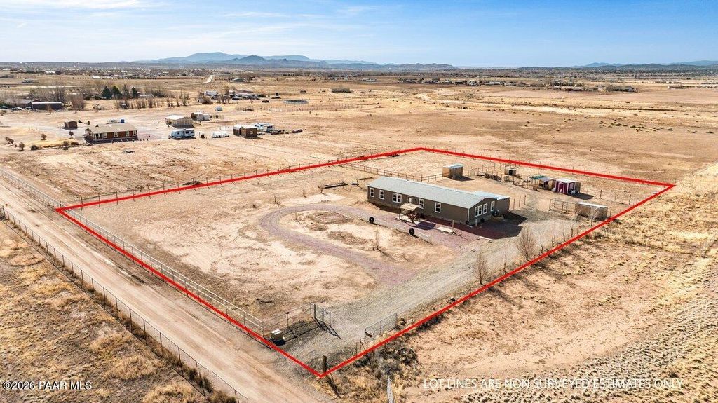 Photo of 2795 W Bingham Boulevard, Paulden, AZ 86334 (MLS # 1081516)