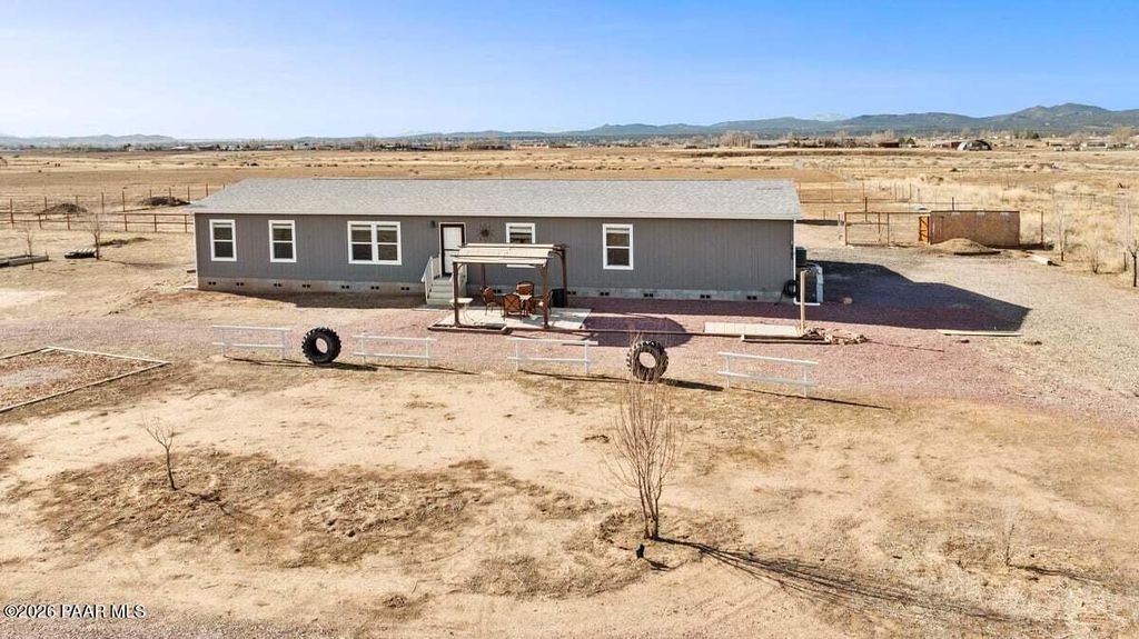 Photo of 2795 W Bingham Boulevard, Paulden, AZ 86334 (MLS # 1081516)