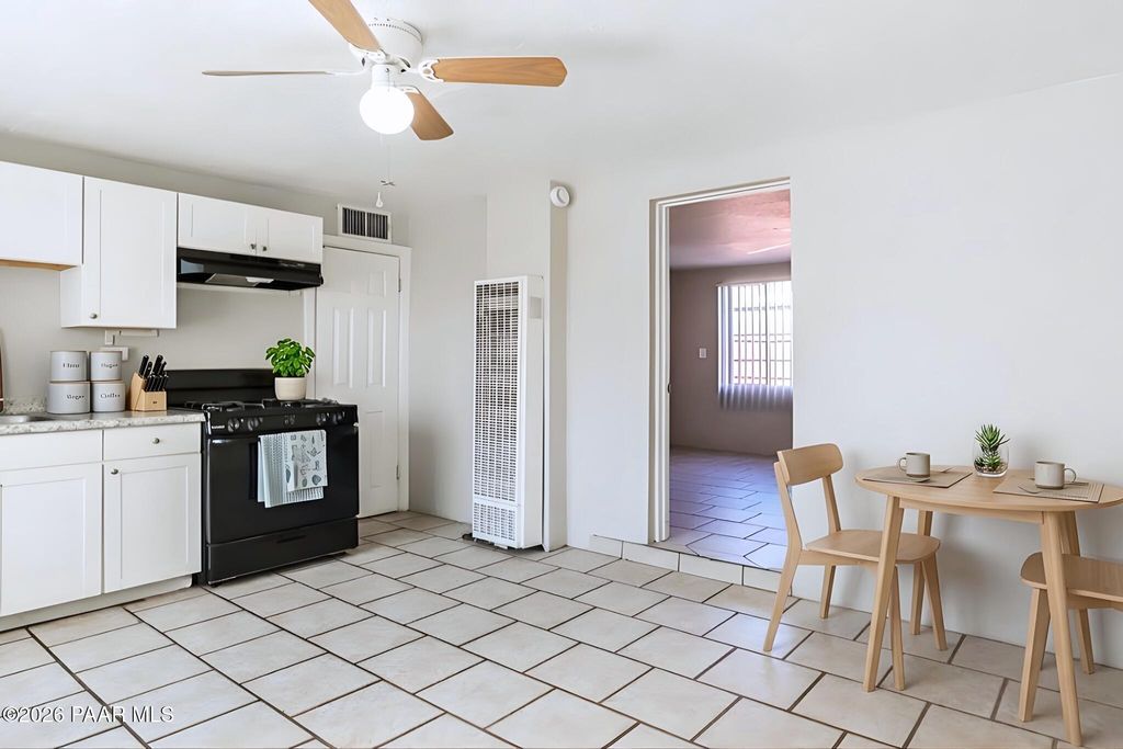 Photo of 302 W Flores Street #3, Tucson, AZ 85705 (MLS # 1080465)