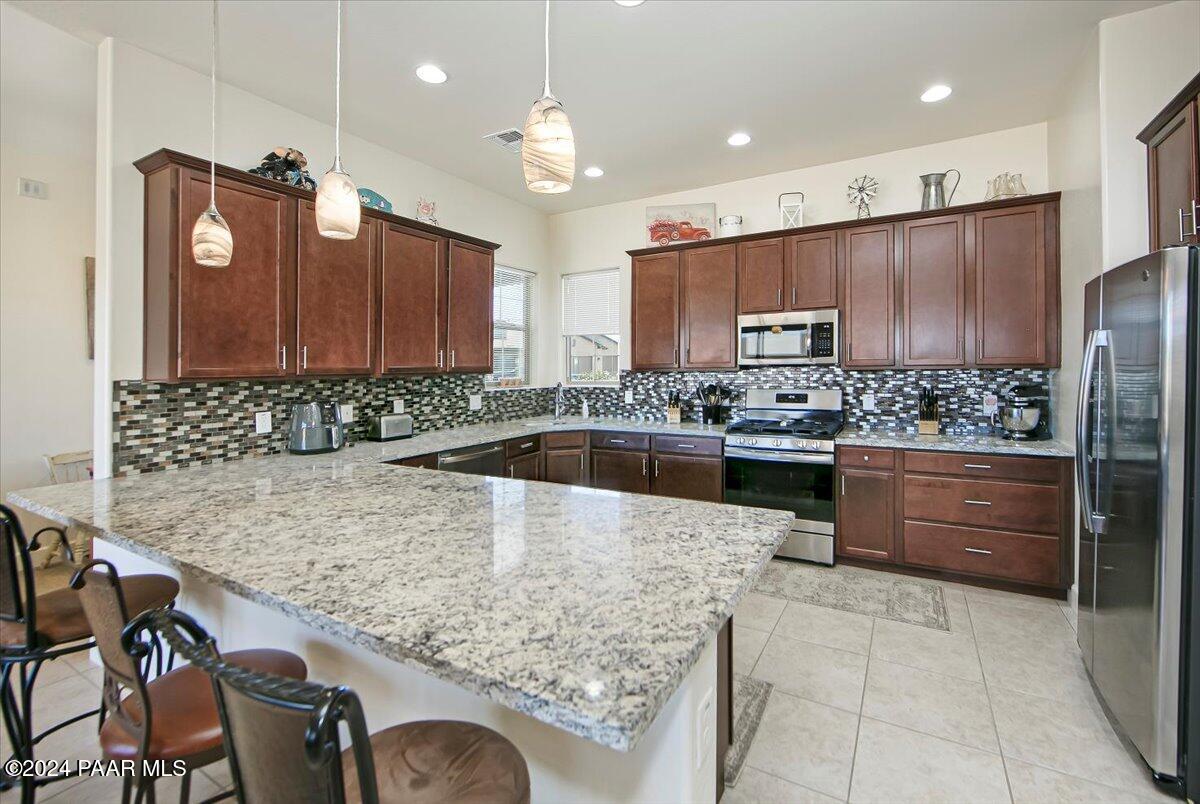 7712 E Serenade Cir Circle