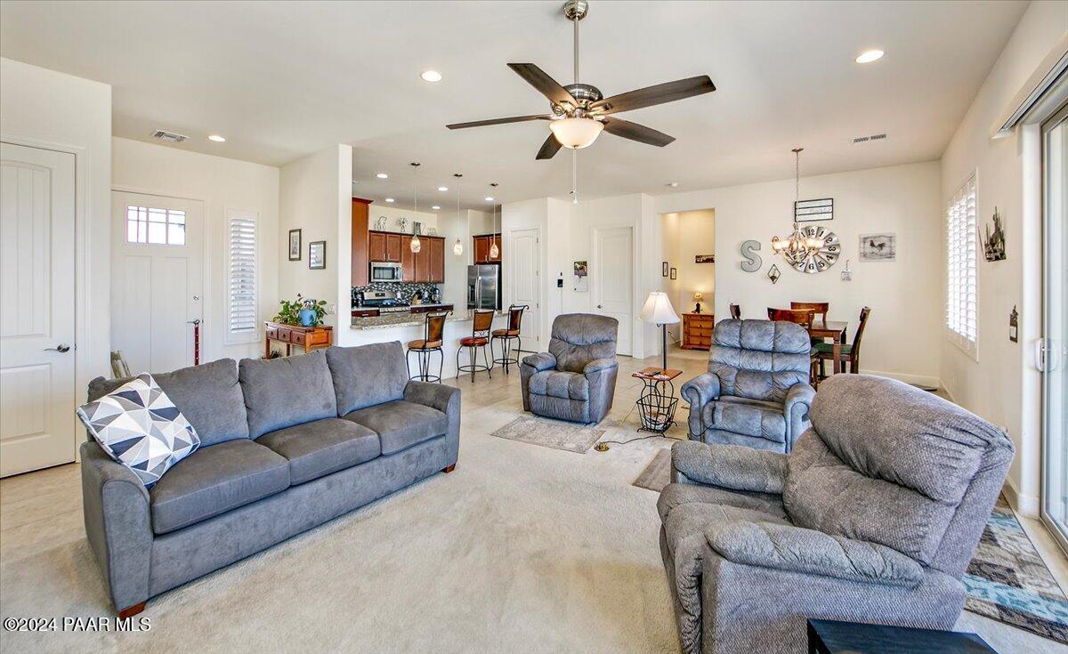 7712 E Serenade Cir Circle