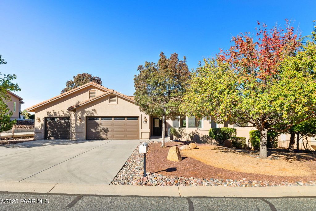 Photo of 844 Thicket Lane, Prescott, AZ 86305 (MLS # 1077219)