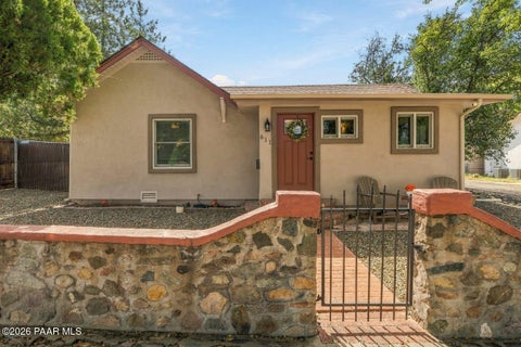 Photo of 611 Maple Street, Prescott, AZ 86303 (MLS # 1085332)