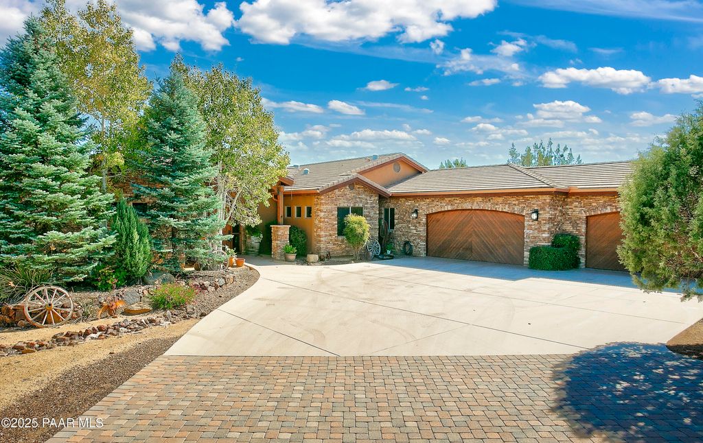 Photo of 5110 W Indian Camp Road, Prescott, AZ 86305 (MLS # 1077380)