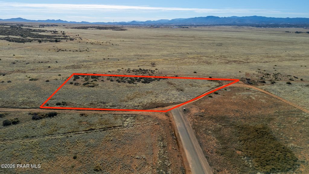 Photo of 9051 N Harvest Sun Lane, Prescott Valley, AZ 86315 (MLS # 1079041)