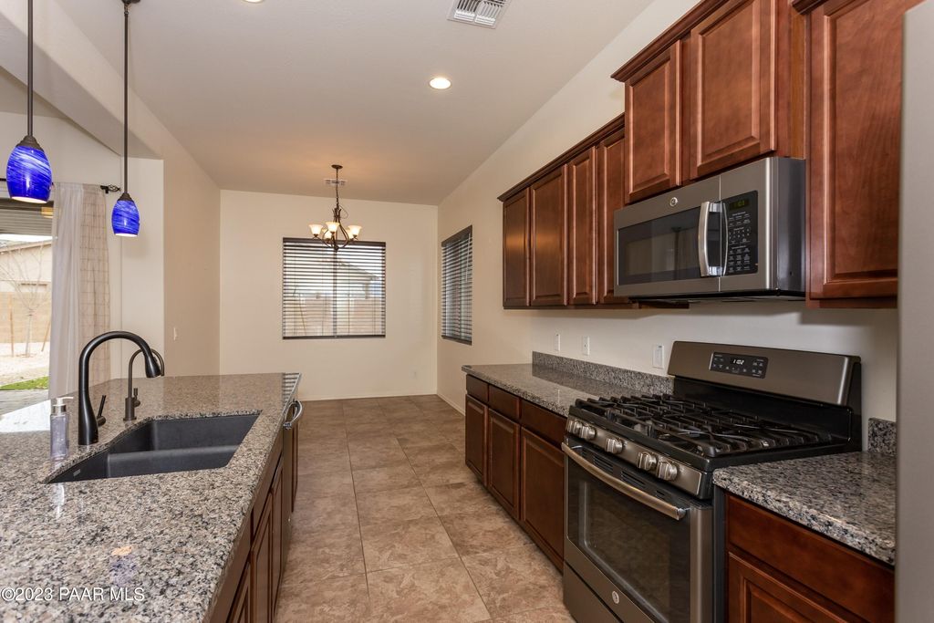 Photo of 926 N Gomez Street, Dewey-Humboldt, AZ 86327 (MLS # 1081068)