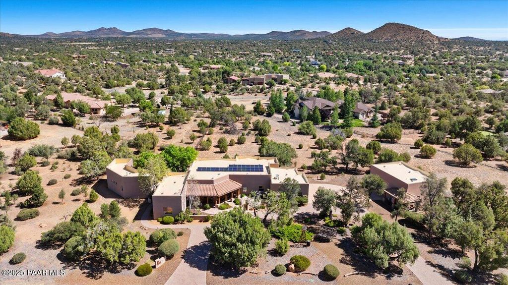 Photo of 13421 N Iron Hawk Drive, Prescott, AZ 86305 (MLS # 1077472)