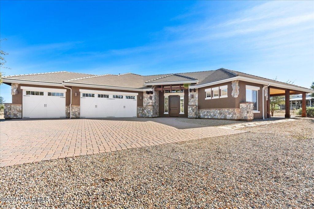 Photo of 2005 W Seven Oaks, Prescott, AZ 86305 (MLS # 1078178)