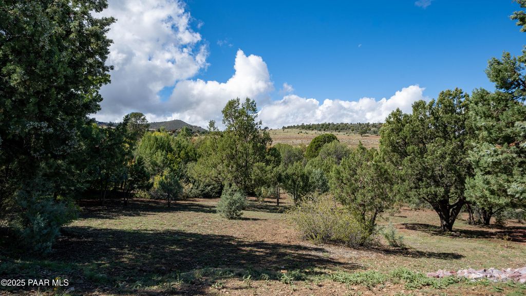 Photo of 79 N Silverbow Circle, Prescott, AZ 86303 (MLS # 1077250)
