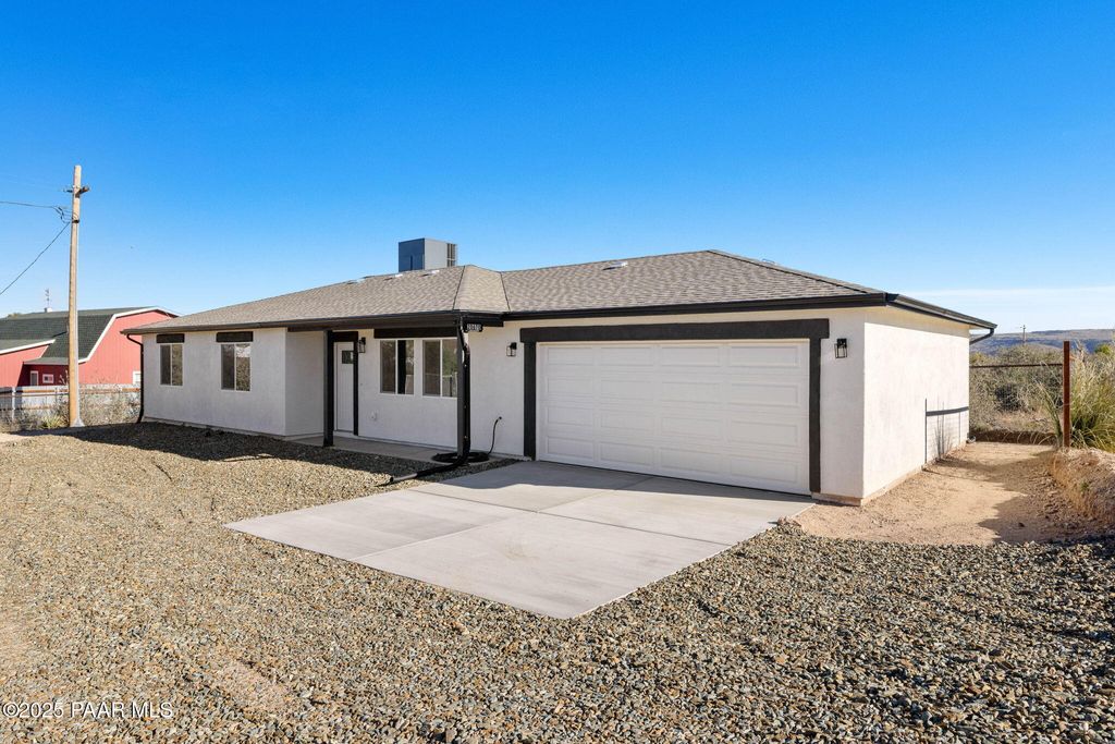 Photo of 20670 E Wagon Way, Mayer, AZ 86333 (MLS # 1078087)