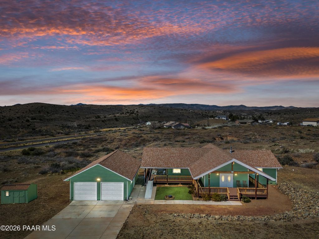 Photo of 12960 S Lazy T Circle, Mayer, AZ 86333 (MLS # 1082195)