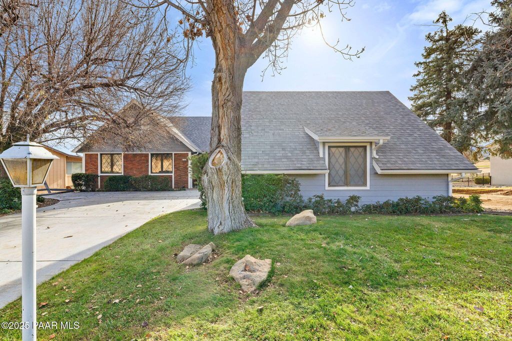 Photo of 11545 E Manzanita Trail, Dewey-Humboldt, AZ 86327 (MLS # 1078417)