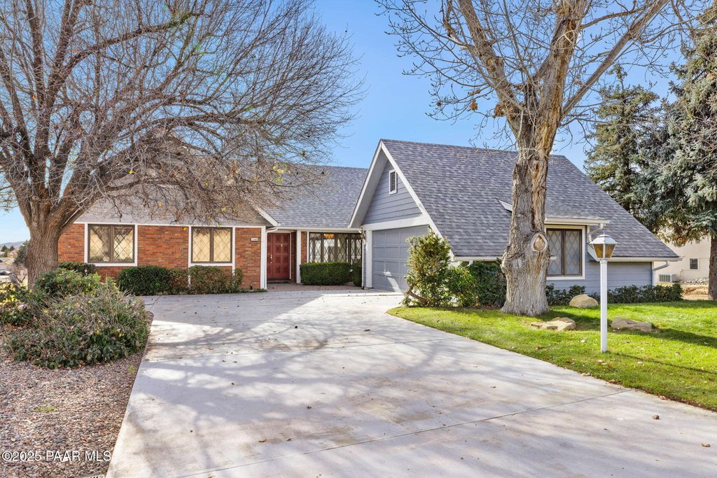 Photo of 11545 E Manzanita Trail, Dewey-Humboldt, AZ 86327 (MLS # 1078417)