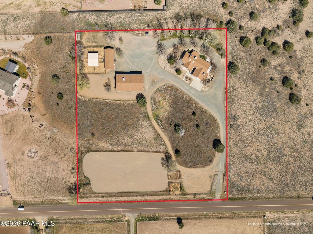 Photo of 650 E Rimrock Road, Paulden, AZ 86334 (MLS # 1080423)