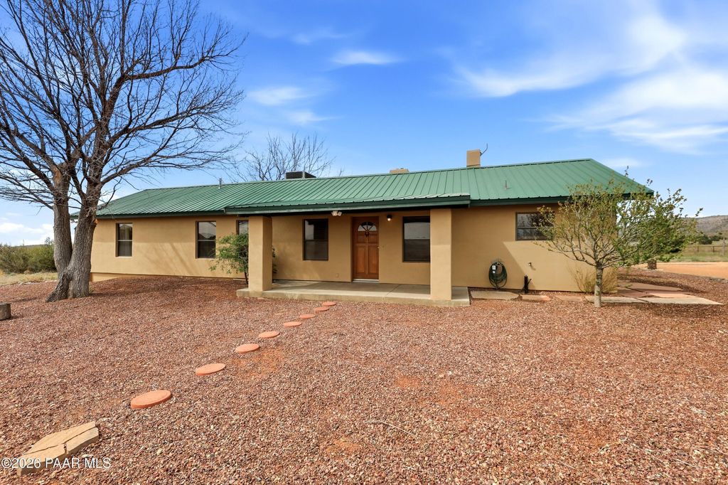Photo of 13750 E Mingus Vista Drive, Prescott Valley, AZ 86315 (MLS # 1082484)