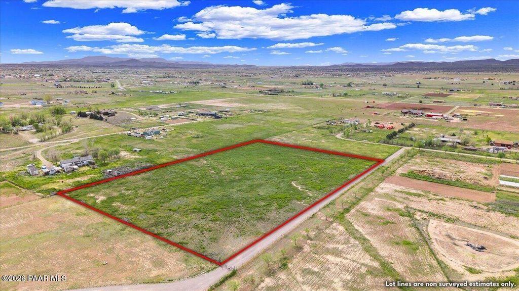 Photo of 26235 N Stagecoach Pass, Paulden, AZ 86334 (MLS # 1080934)