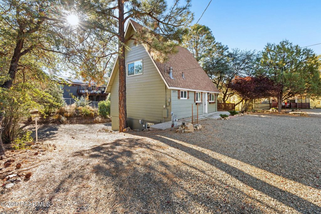 Photo of 2079 W Redwood Way, Prescott, AZ 86303 (MLS # 1078225)