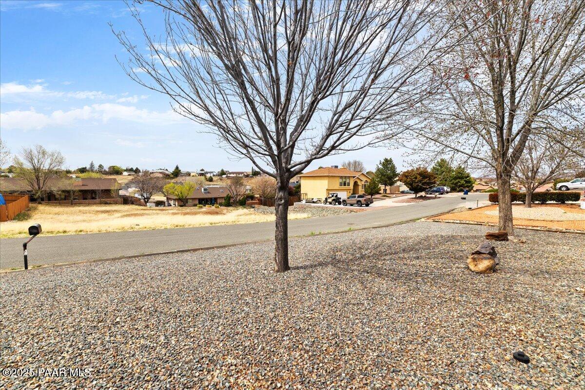 4225 N Saratoga Drive