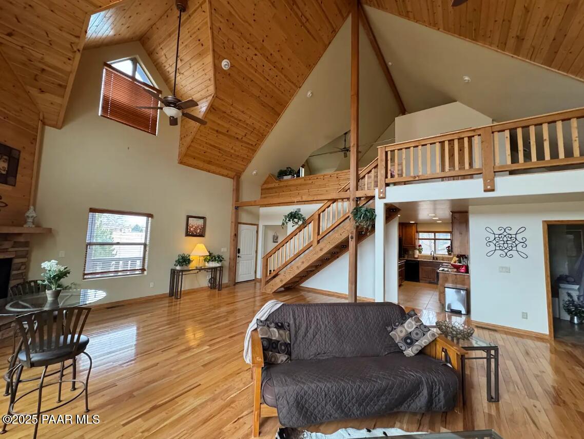 1740 W Bumblebee Drive