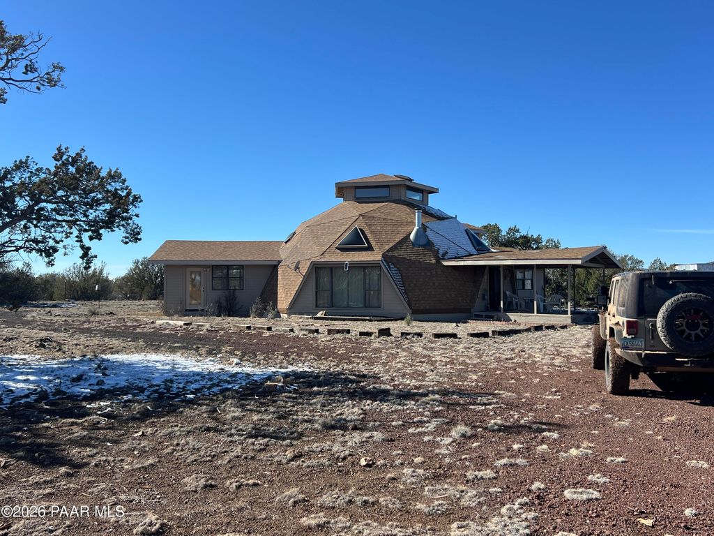 Photo of 8520 W Ajo Jogger Trail, Ash Fork, AZ 86320 (MLS # 1079030)