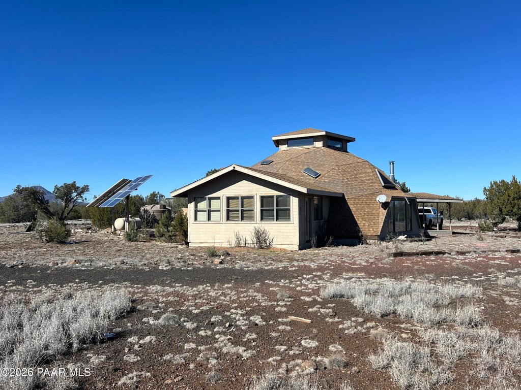 Photo of 8520 W Ajo Jogger Trail, Ash Fork, AZ 86320 (MLS # 1079030)