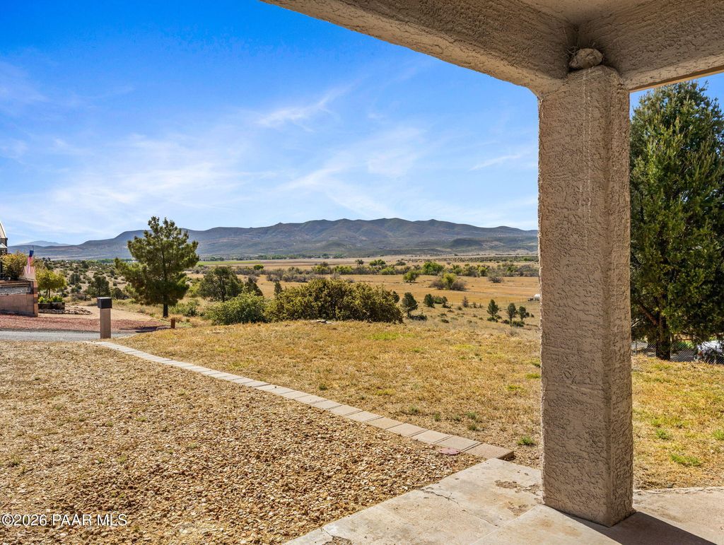 Photo of 18420 S Peeples Valley Road, Peeples Valley, AZ 86332 (MLS # 1081670)