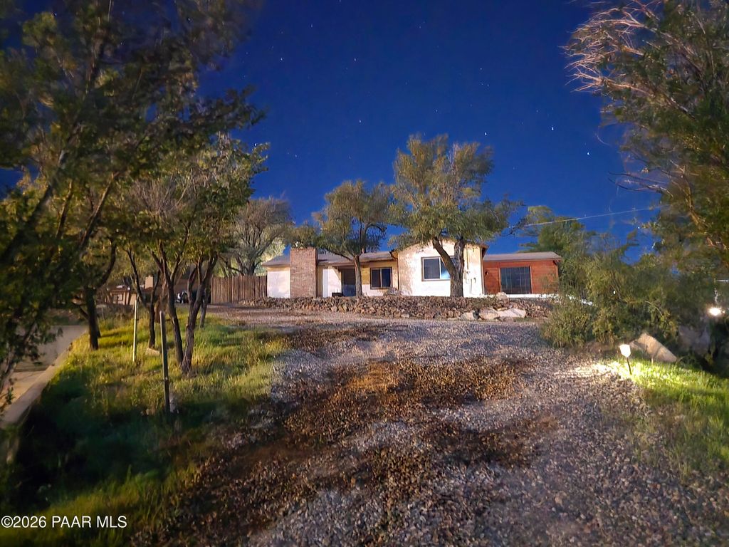 Photo of 410 White Spar Road, Prescott, AZ 86303 (MLS # 1080094)