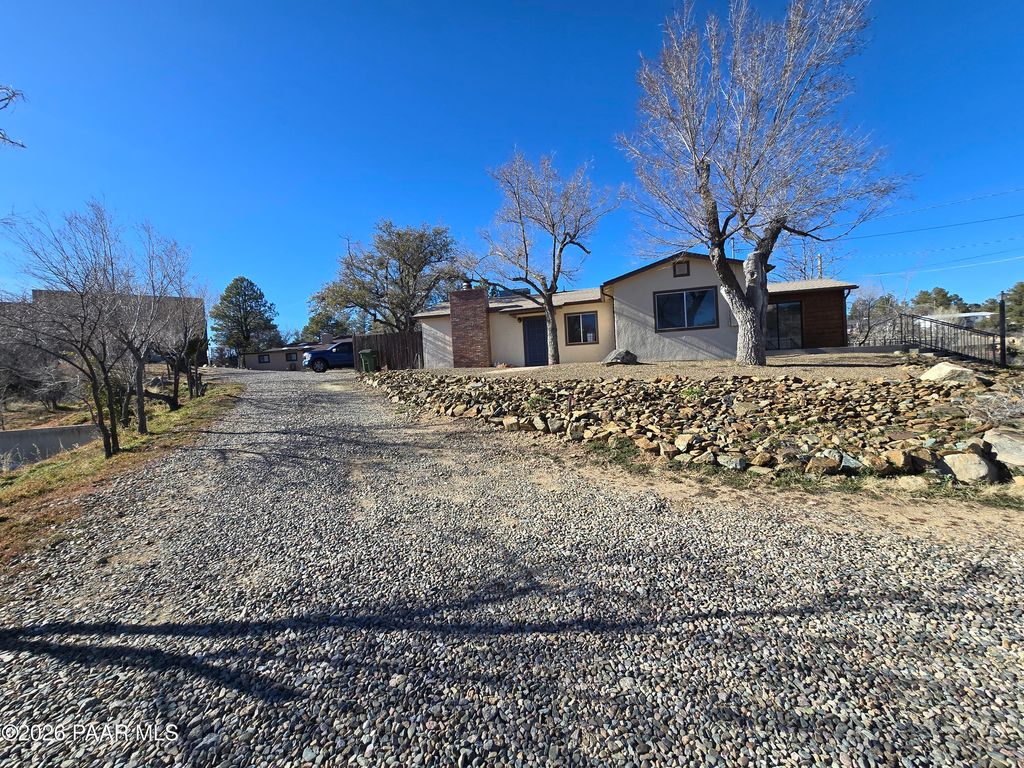 Photo of 410 White Spar Road, Prescott, AZ 86303 (MLS # 1080094)