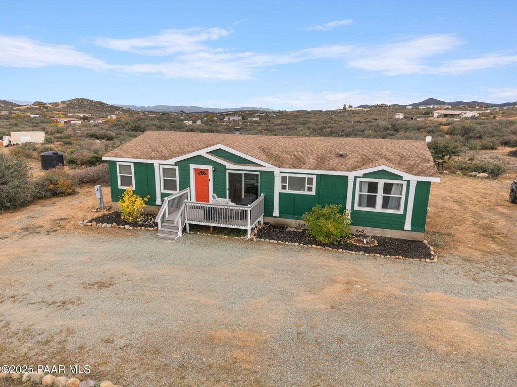 Photo of 17355 Royal Bey Drive, Dewey-Humboldt, AZ 86327 (MLS # 1077890)