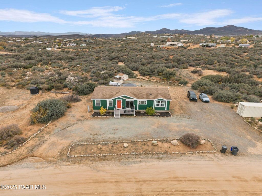 Photo of 17355 Royal Bey Drive, Dewey-Humboldt, AZ 86327 (MLS # 1077890)