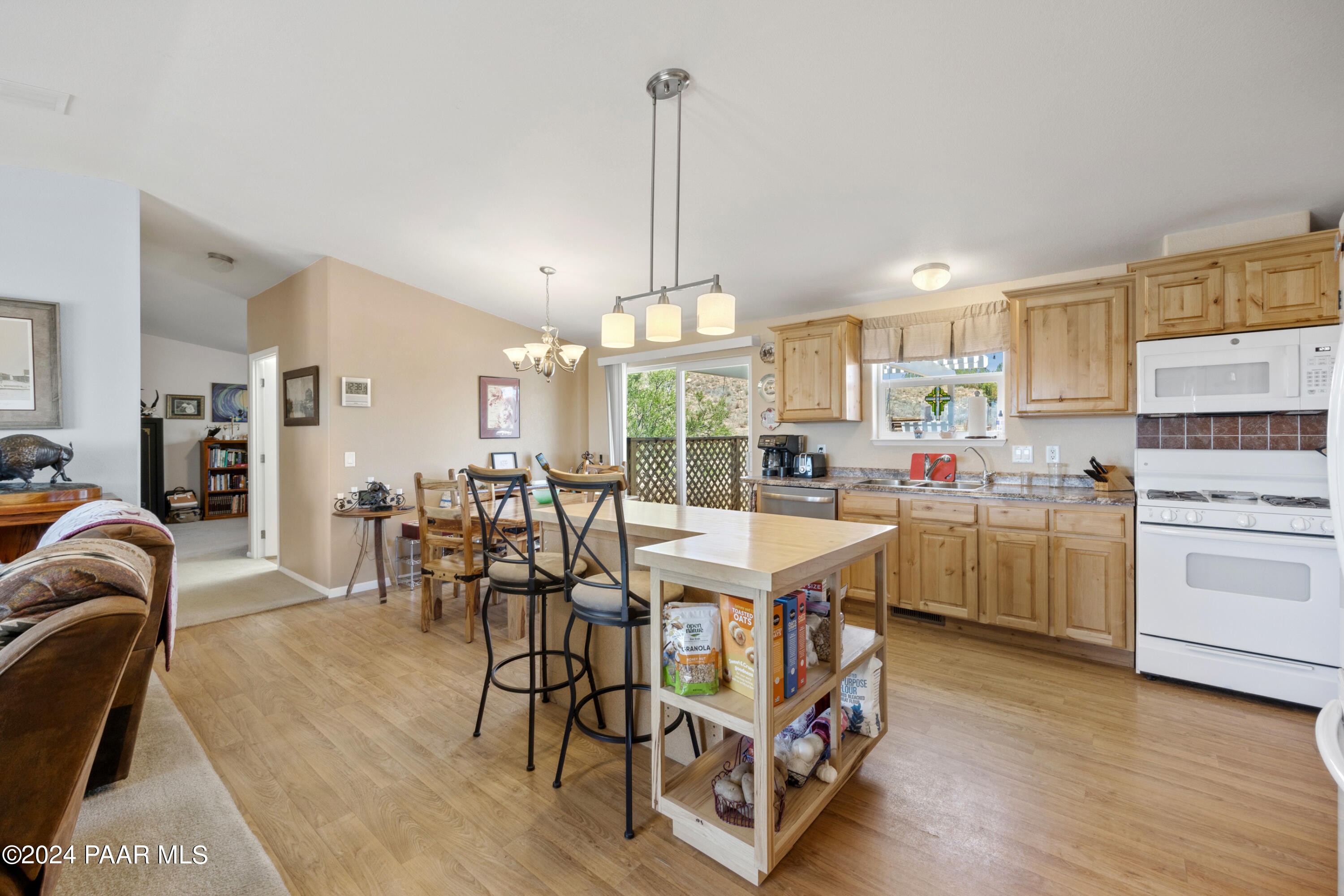 878 W Gina Marie Boulevard