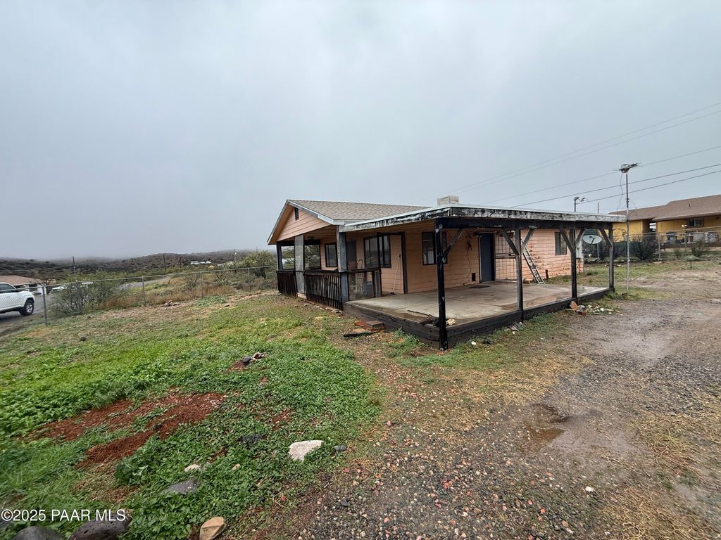 Photo of 20102 E Antelope Road, Mayer, AZ 86333 (MLS # 1078009)
