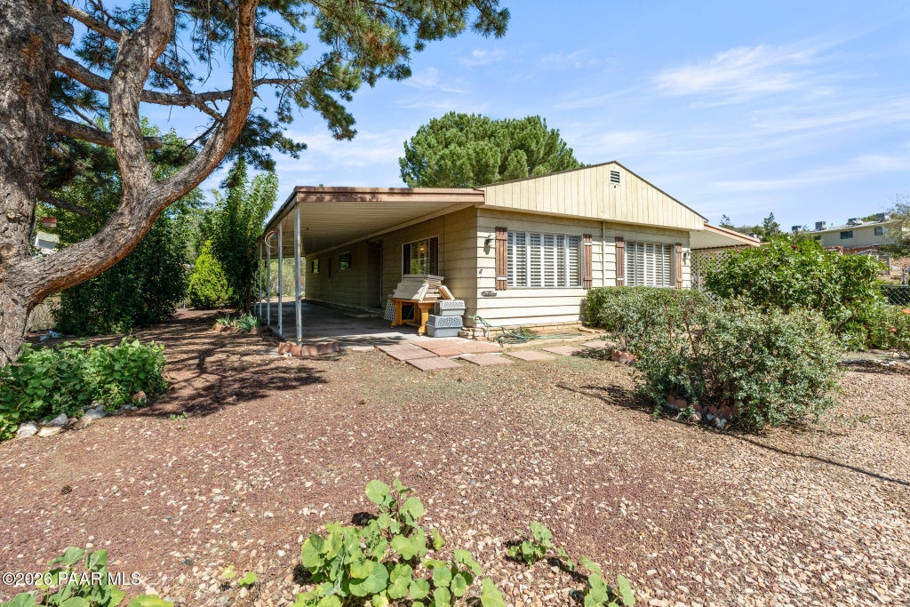 Photo of 10470 E Manzanita Trail, Dewey-Humboldt, AZ 86327 (MLS # 1085287)