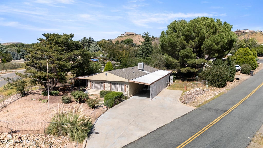 Photo of 10470 E Manzanita Trail, Dewey-Humboldt, AZ 86327 (MLS # 1085287)