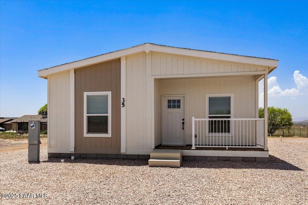 Photo of 55 W Hawaii Road, Paulden, AZ 86334 (MLS # 1077050)