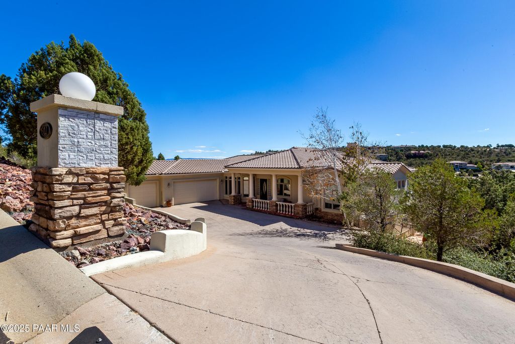 Photo of 601 Sandpiper Drive, Prescott, AZ 86303 (MLS # 1076433)