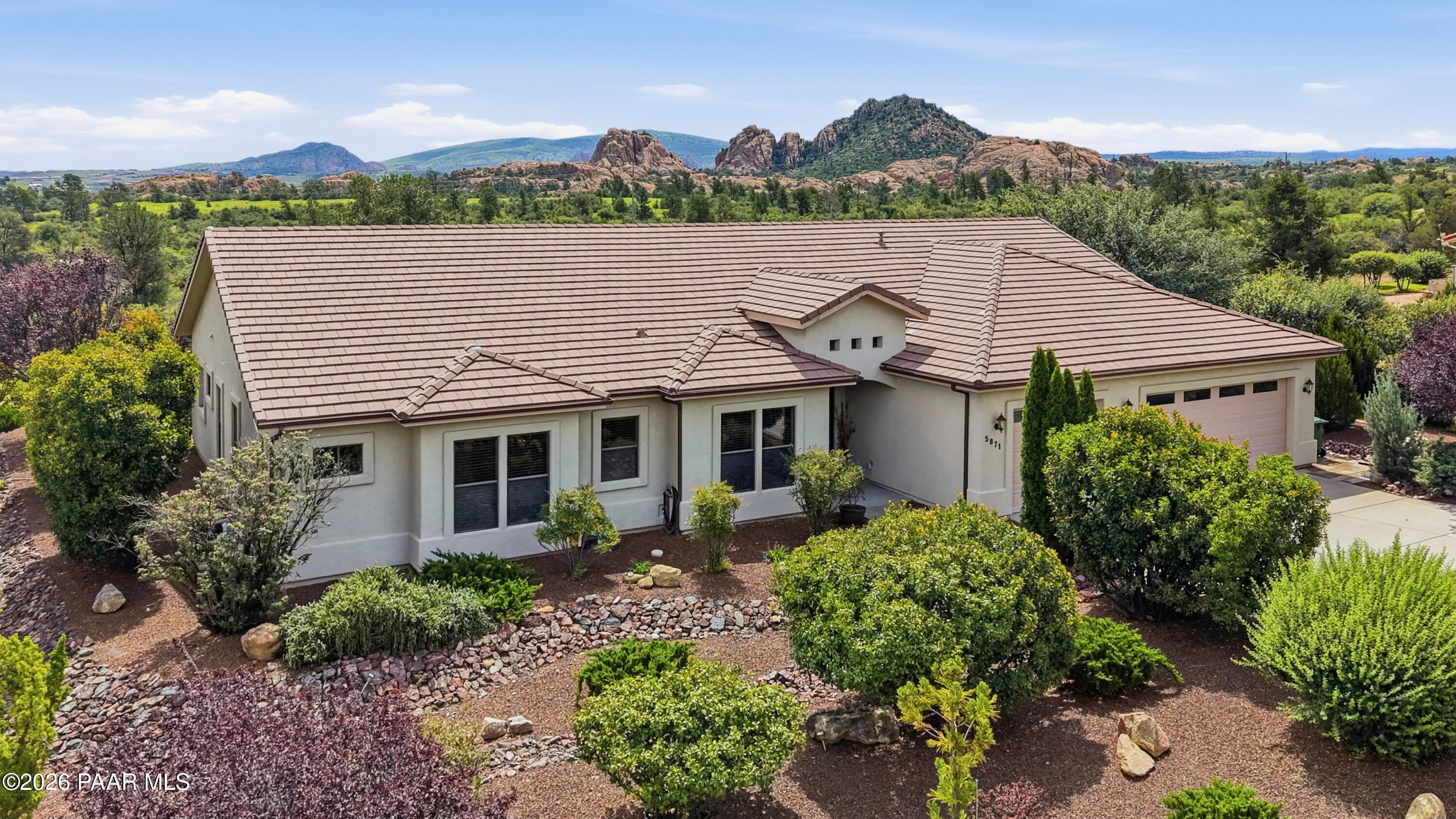 5871 N Honeysuckle Road