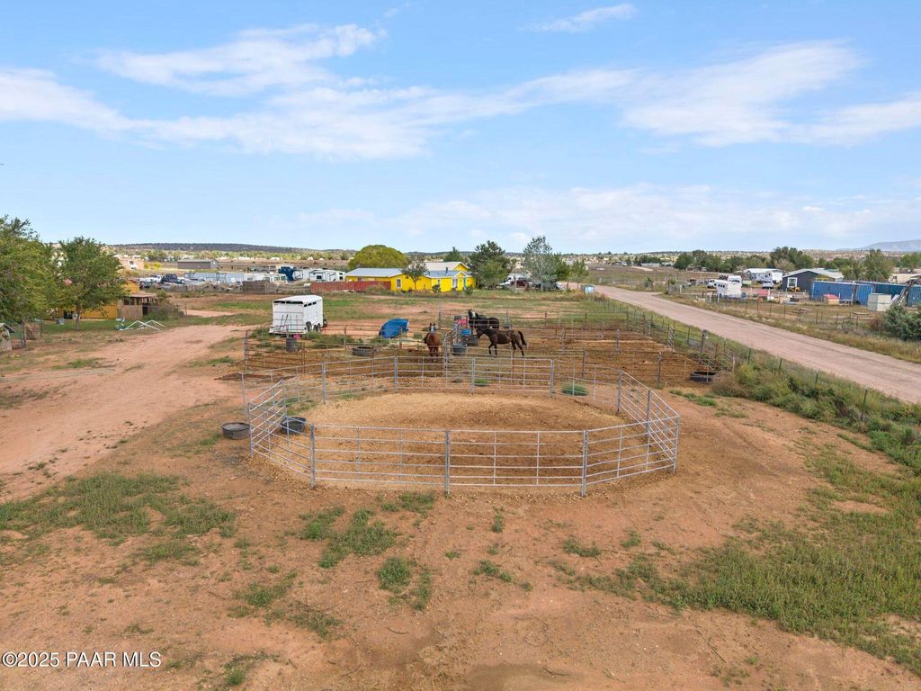 Photo of 24975 N Naples Street, Paulden, AZ 86334 (MLS # 1077221)