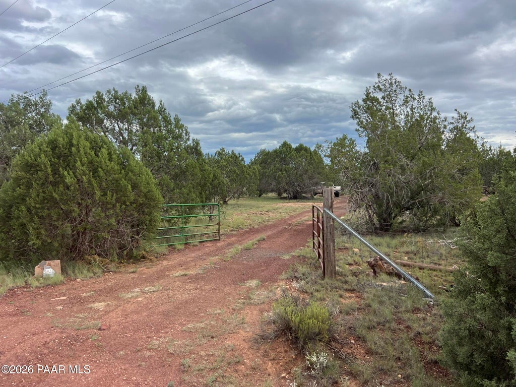 Photo of 846 W Valley View Boulevard, Williams, AZ 86046 (MLS # 1084918)