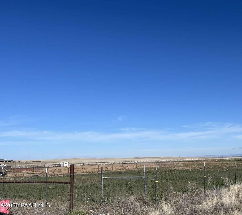 Photo of 0 E Bryten Way, Prescott Valley, AZ 86315 (MLS # 1080750)