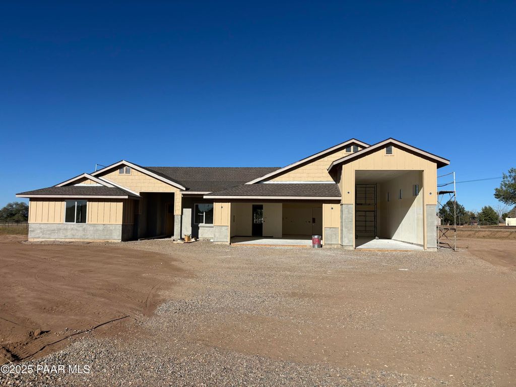 Photo of 764 W Road 1 N, Chino Valley, AZ 86323 (MLS # 1077063)