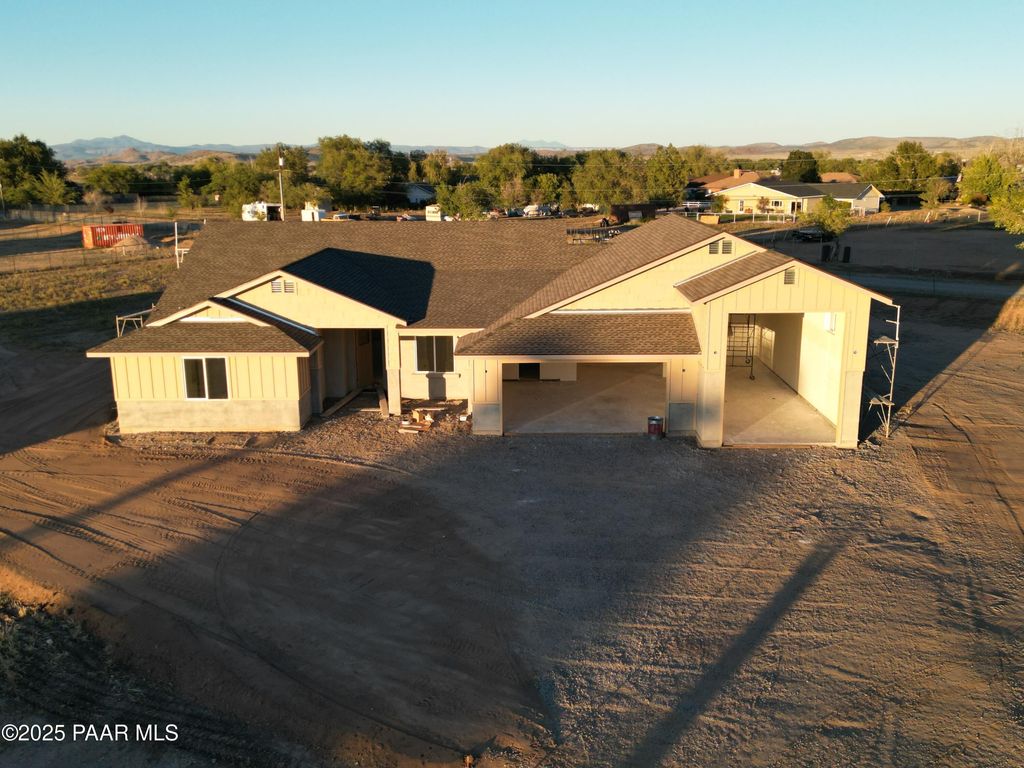 Photo of 764 W Road 1 N, Chino Valley, AZ 86323 (MLS # 1077063)