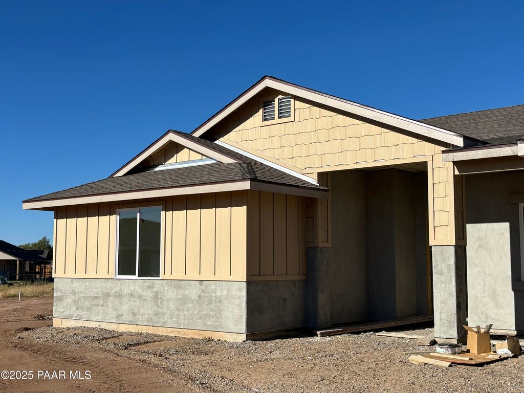 Photo of 764 W Road 1 N, Chino Valley, AZ 86323 (MLS # 1077063)