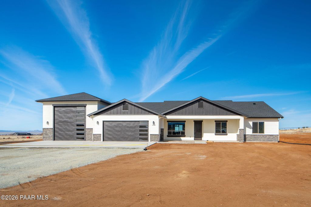 Photo of 11938 N Hickory Drive, Prescott Valley, AZ 86315 (MLS # 1079263)