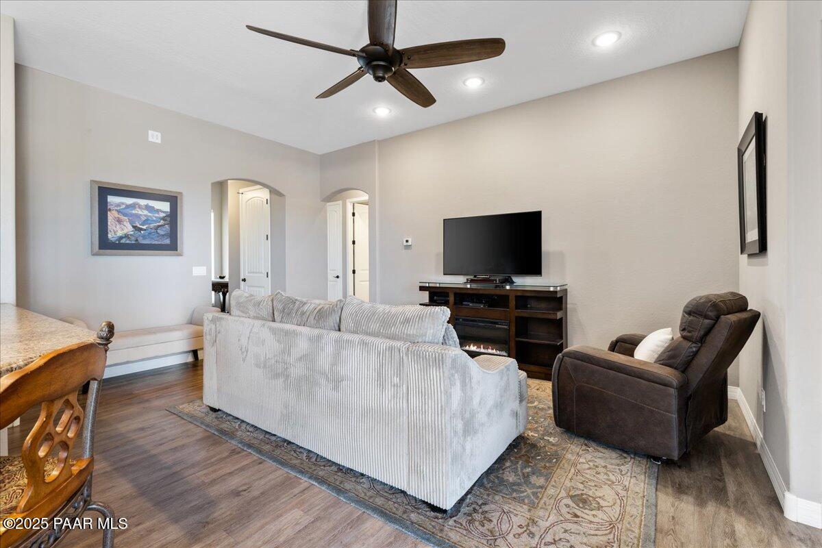 6322 E Beckett Trail