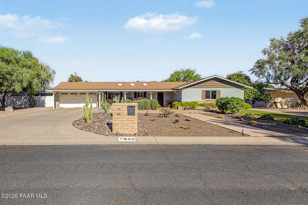 Photo of 7803 N 12th Avenue, Phoenix, AZ 85021 (MLS # 1081148)